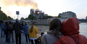 Dans l'incendie de Notre Dame, des braises d'unité pour la France, le monde | Nouvelles