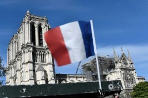 Une série de dons brise l'unité française sur Notre-Dame