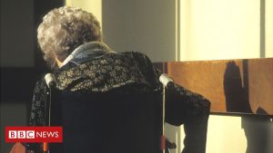 Femme de 102 ans soupçonnée d'assassinat en France