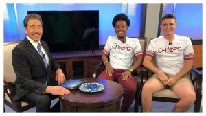 D'anciens étudiants du comté de Bay se rendent en France pour une célébration historique