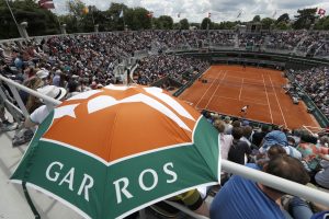 La pluie et les orages menacent de retarder le jeu