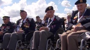 Jour J: Les anciens combattants et les dirigeants du monde soulignent le 75e anniversaire