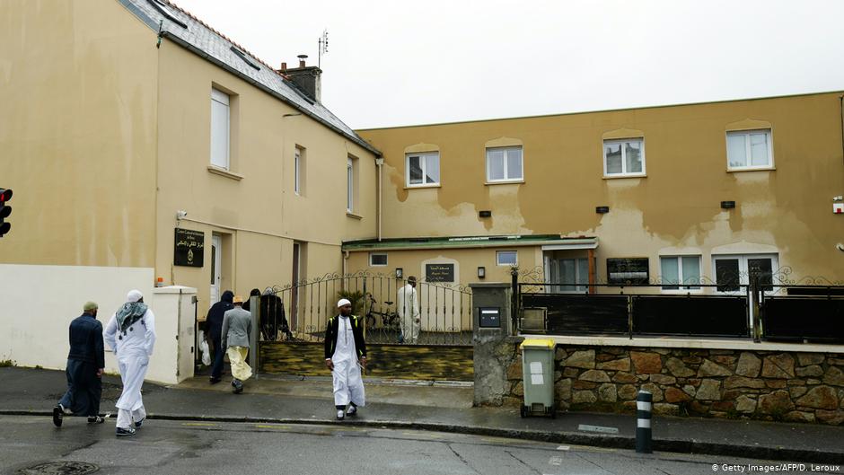 Une fusillade à la mosquée française blesse un célèbre imam de Brest | Nouvelles | DW