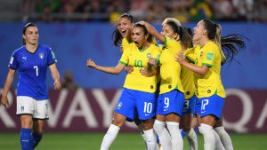 Coupe du Monde Féminine de la FIFA, France 2019 ™ - Actualités - L'Australie et le Brésil défilent