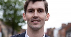 France: l'acquittement d'un jeune homme pour avoir fait preuve de compassion envers les réfugiés à Calais montre que la solidarité n'est pas un crime