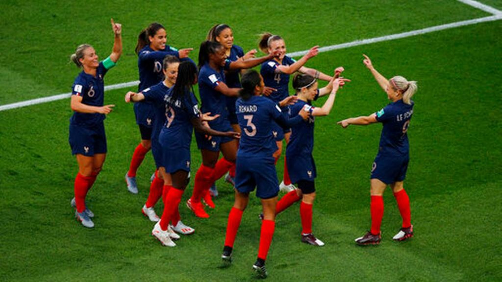 La France gagne avec la trésorerie de la Coupe du monde et des problèmes de visibilité