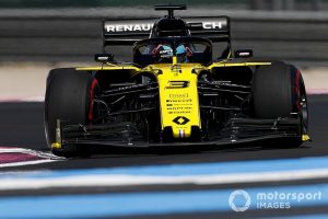 Drivers not fond of "melted chocolate" soft tyre in France