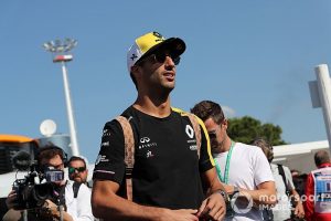 Ricciardo thinks France penalty was "too harsh"
