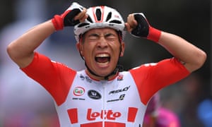 Caleb Ewan célèbre après avoir remporté une étape au Giro