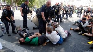 La police française fait face à une enquête sur les gaz lacrymogènes lors de manifestations contre le changement climatique | Nouvelles | DW
