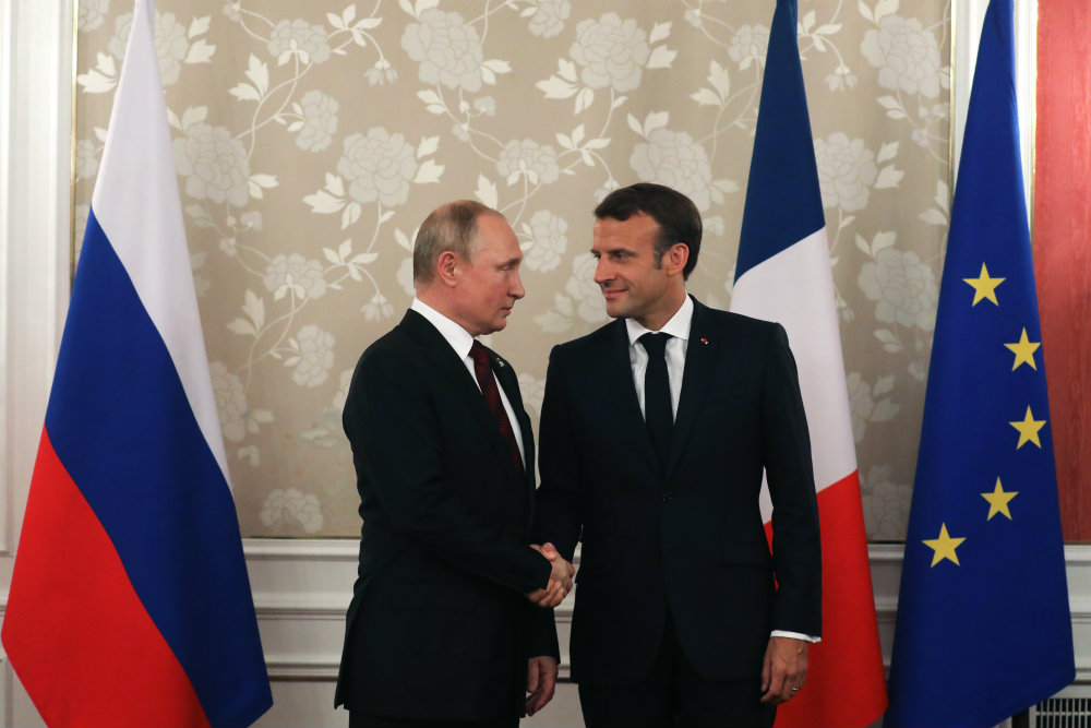Le Français Macron accueillera Poutine avant le sommet du G7