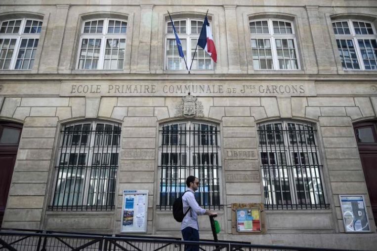 Airbnb est accusé par les familles françaises qui fuient Paris et l'Europe