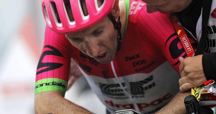Mike Woods d’Ottawa continue de jouer dans le Tour de France malgré des côtes cassées - Ottawa